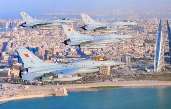 جتهای جنگنده نیروی هوایی سلطنتی بریتانیا دراین عکس گزارشی به نیروی دفاع بحرین دیده می شود.