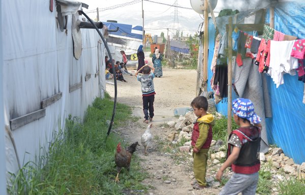 Children play in the Majdal Anjar camp. [Ziad Hatem/Al-Mashareq]